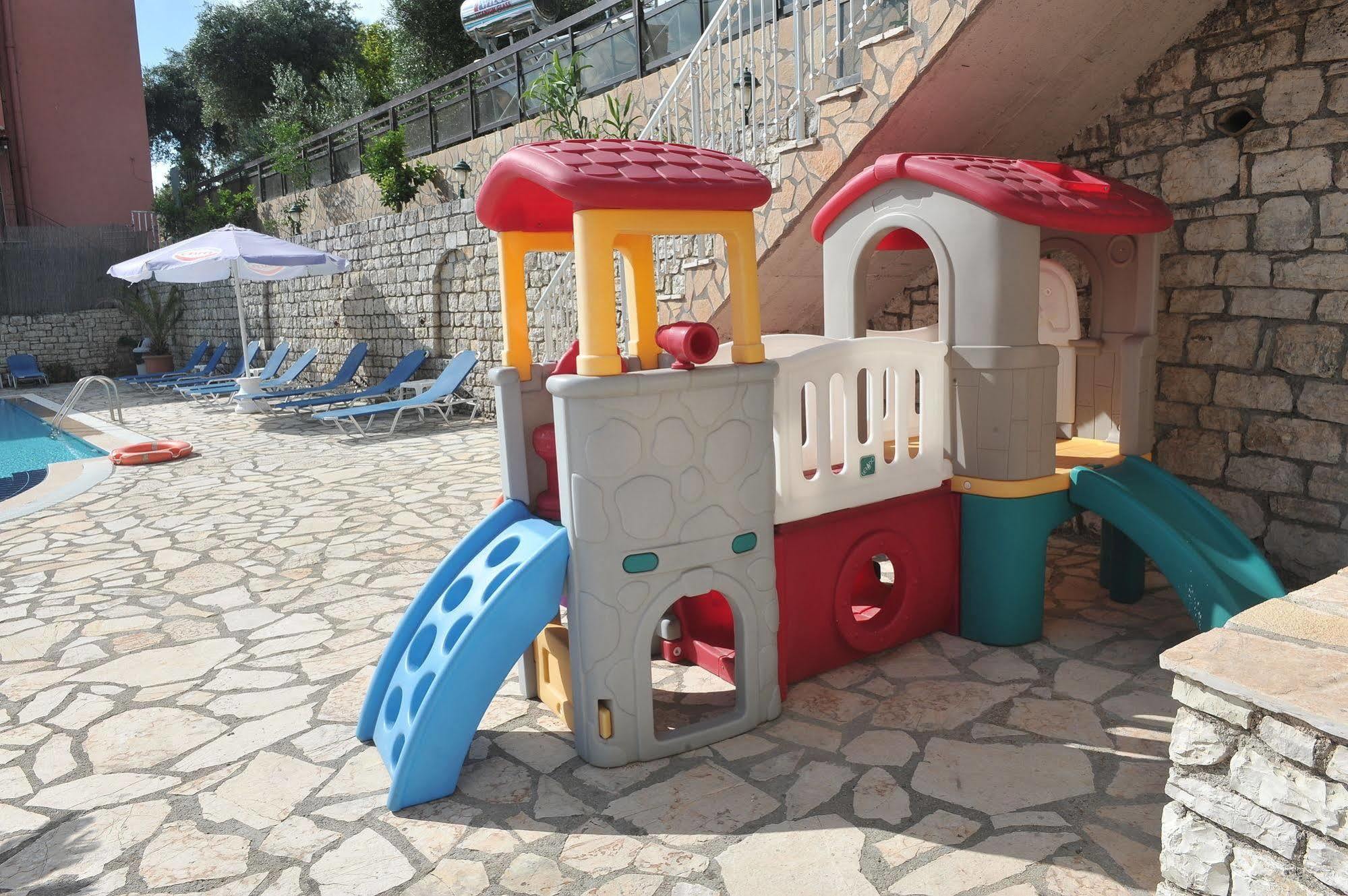 Kerkyra Beach Hotel & Apartments Benitses  Exterior photo